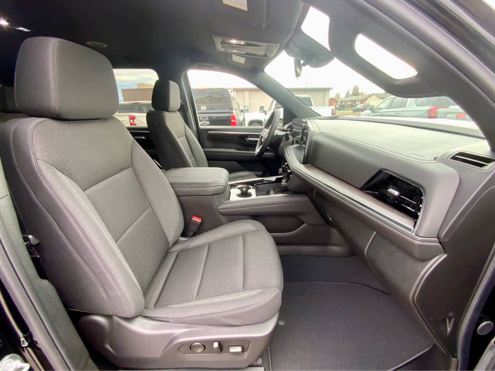 New 2026 Chevrolet Suburban LS AWD/4WD image 24