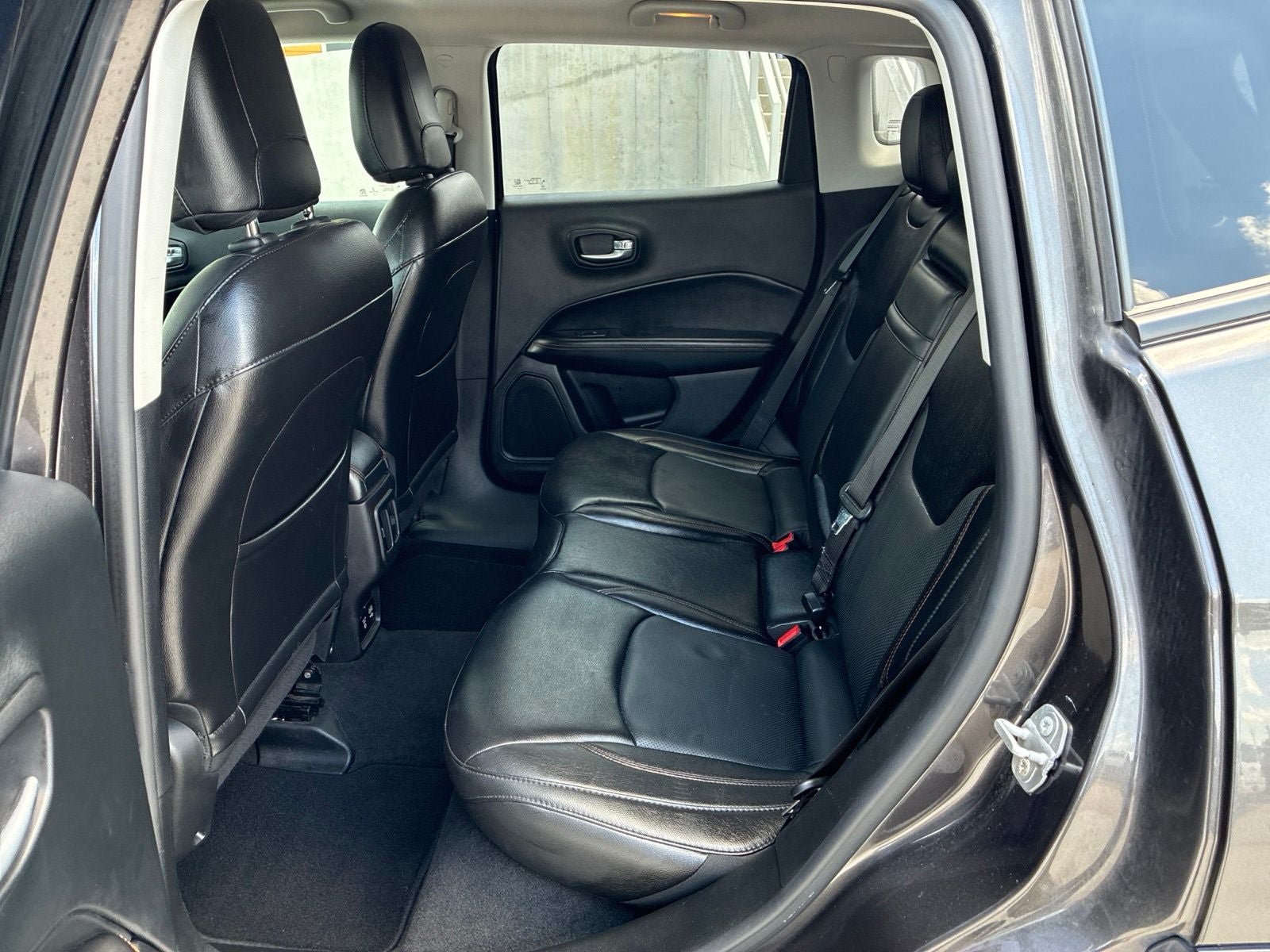 Used 2018 Jeep Compass Limited AWD/4WD image 14