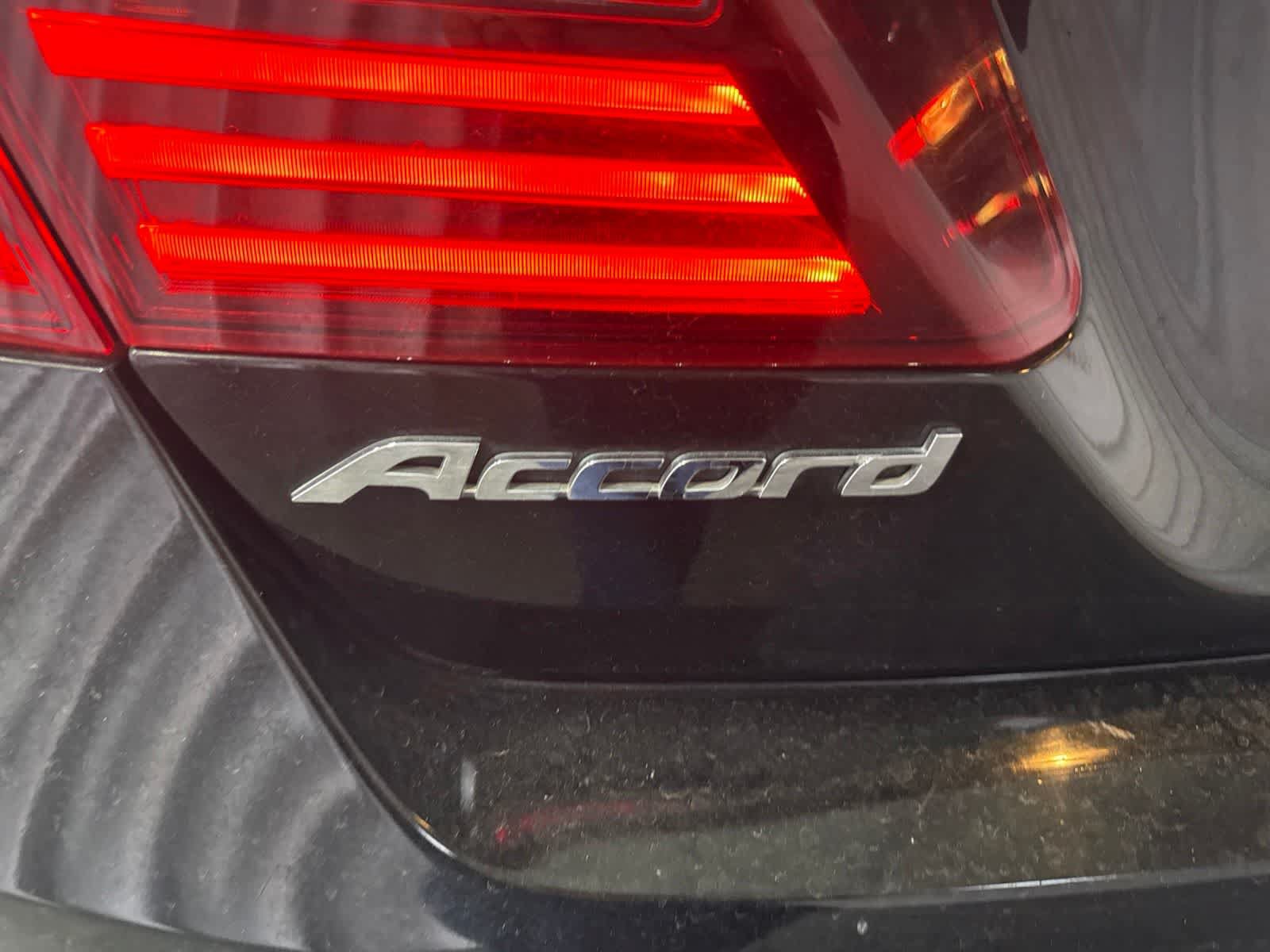 Used 2017 Honda Accord EX image 11