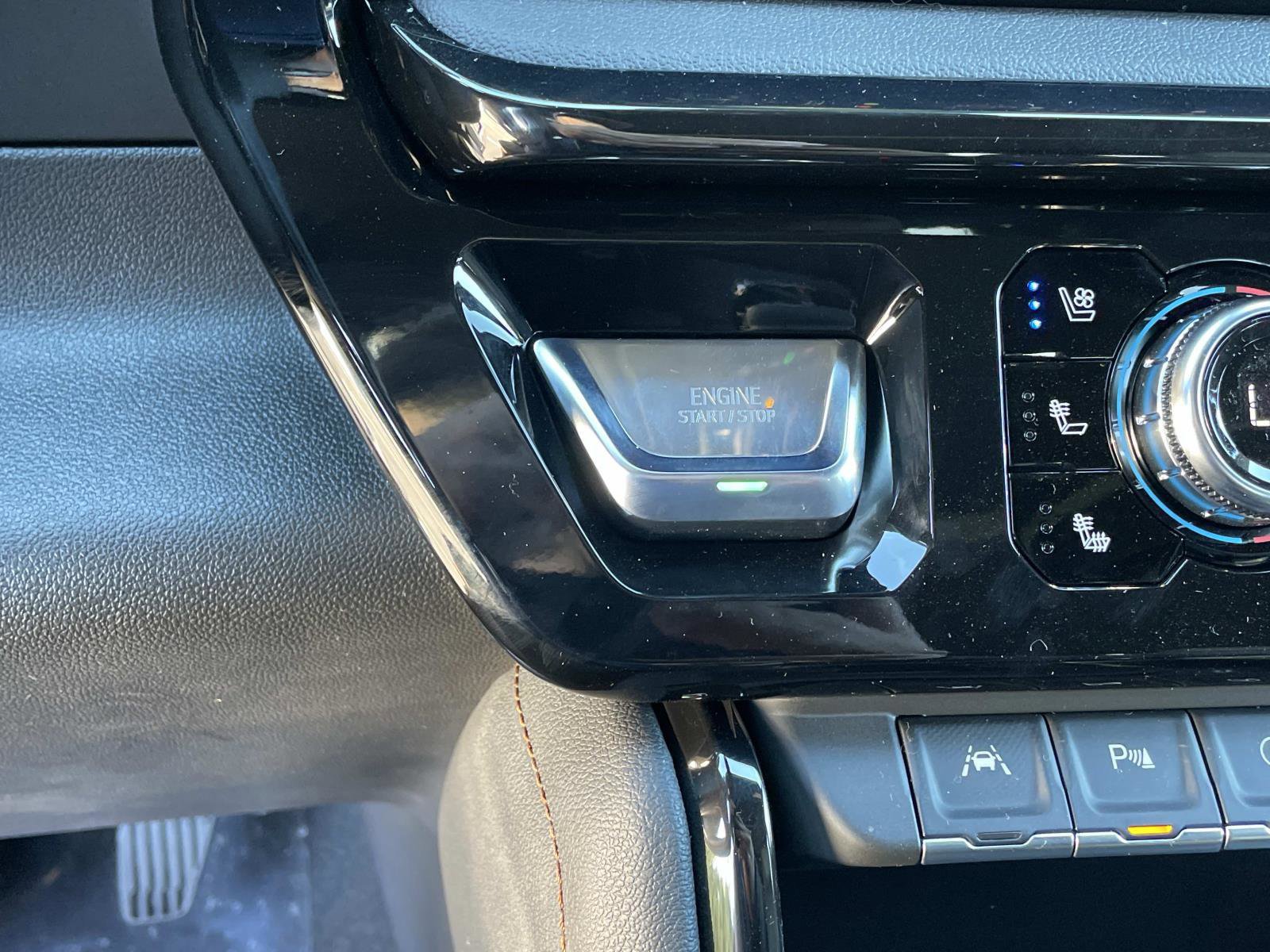 New 2026 GMC Sierra 1500 AT4 w/ AT4 Premium Package image 17