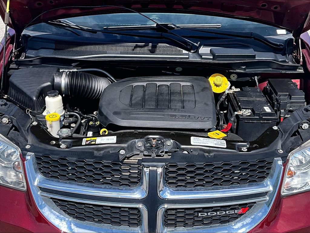 Used 2019 Dodge Grand Caravan SE FWD image 10