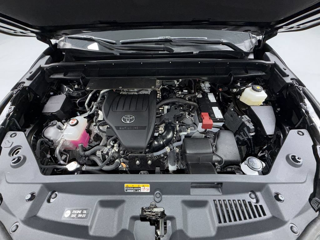 Certified 2024 Toyota Highlander Limited AWD/4WD image 18
