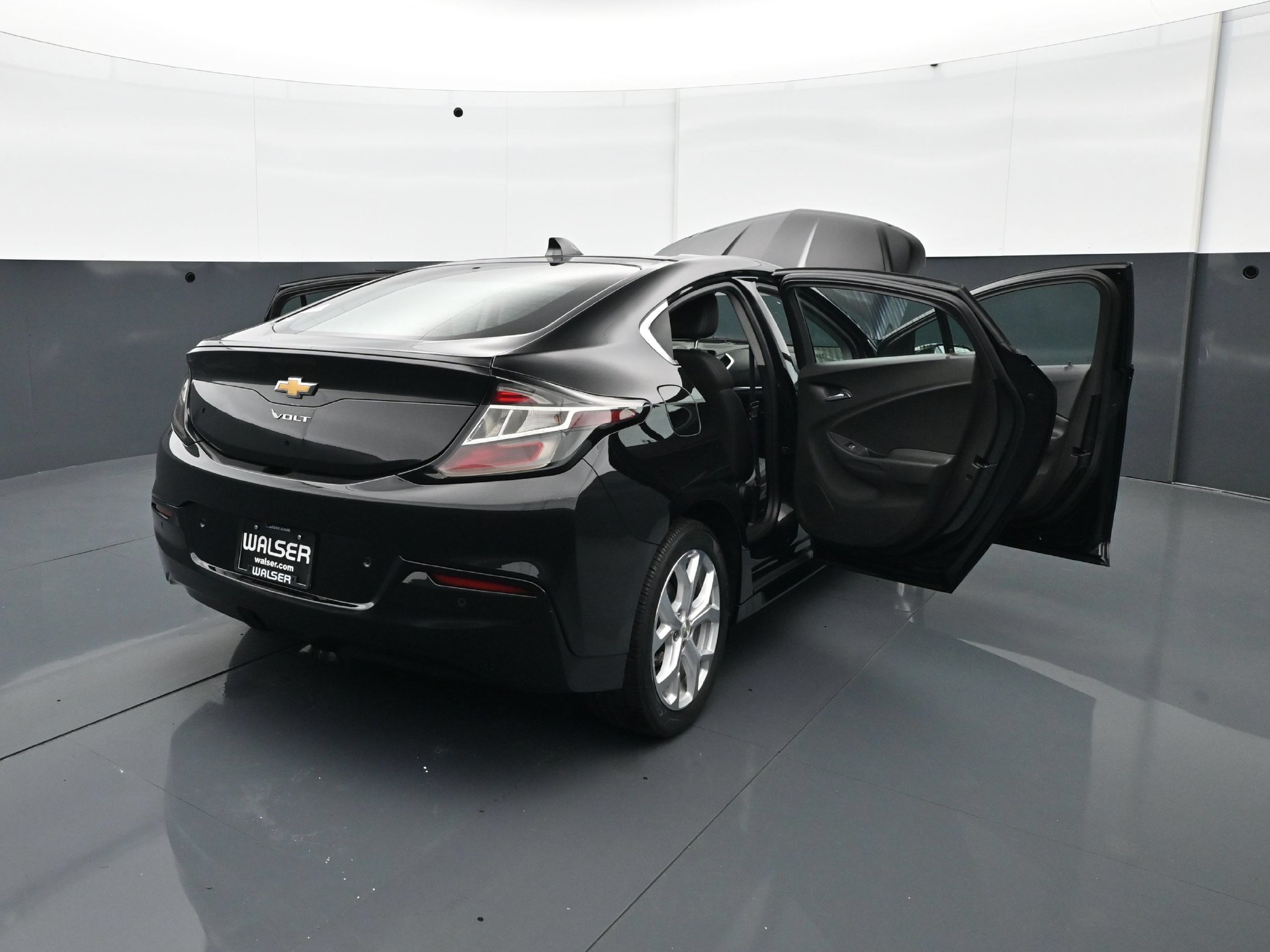 Used 2017 Chevrolet Volt Premier FWD image 30