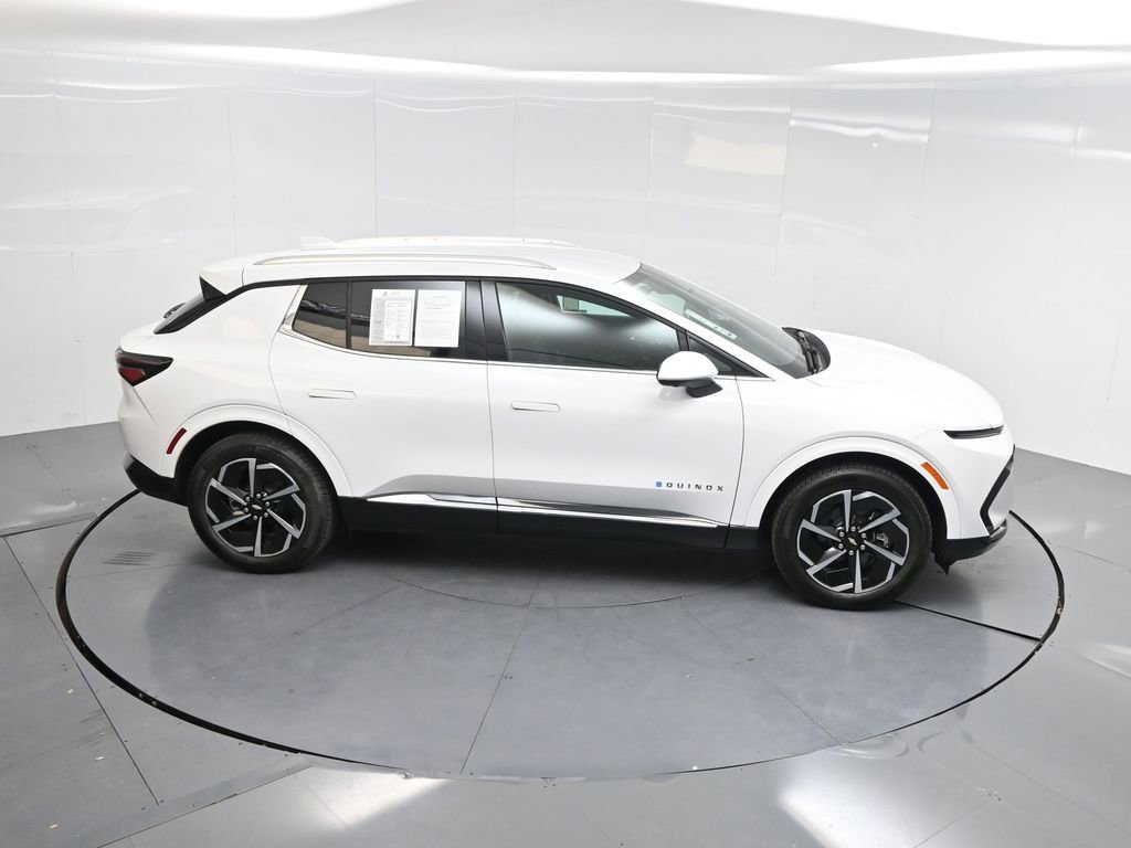 Used 2025 Chevrolet Equinox EV LT w/ Convenience Package image 50