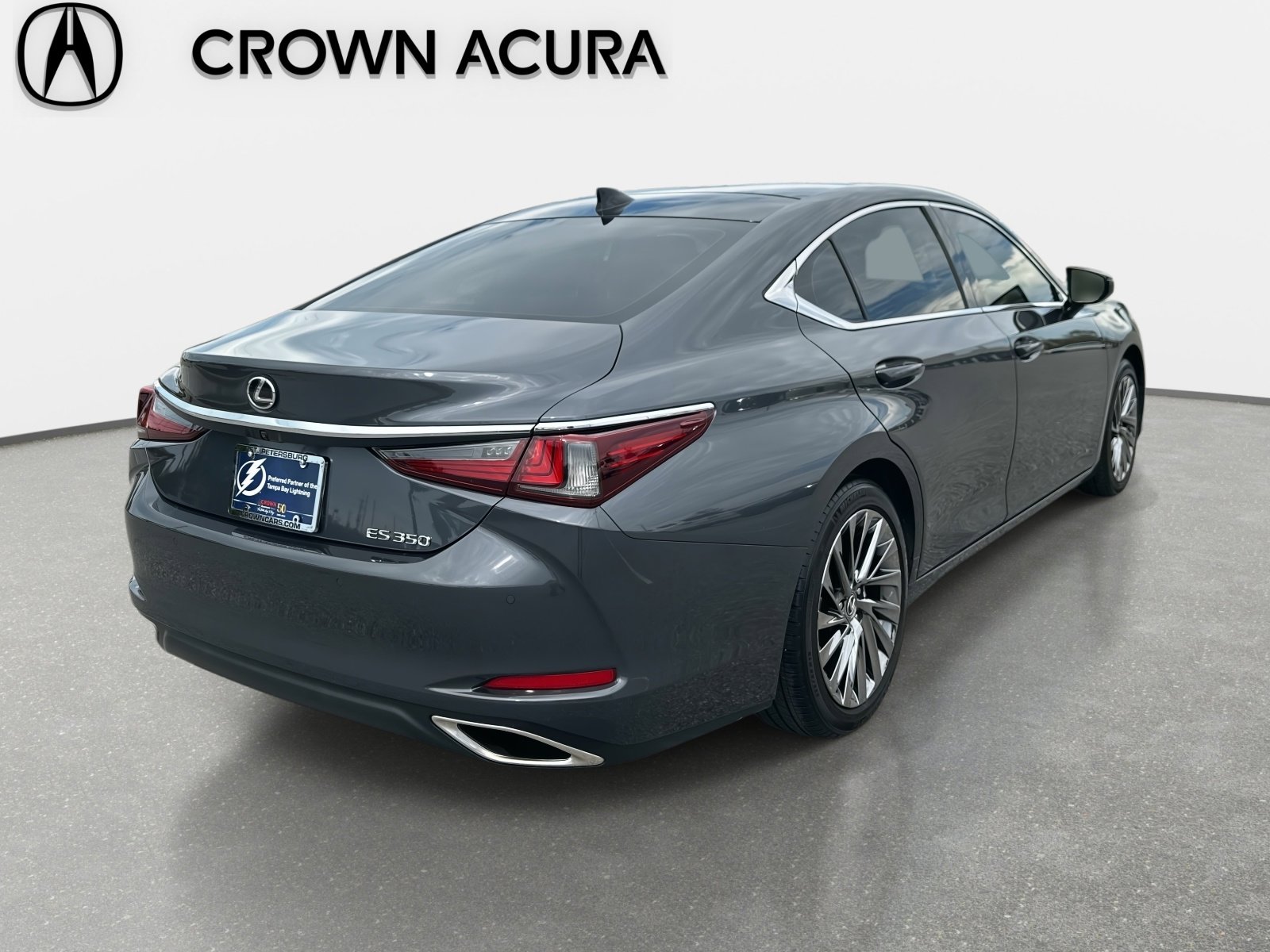 Used 2024 Lexus ES 350 w/ Technology Package image 6