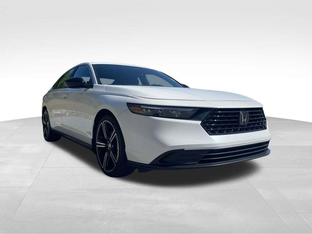 Used 2023 Honda Accord Sport image 3