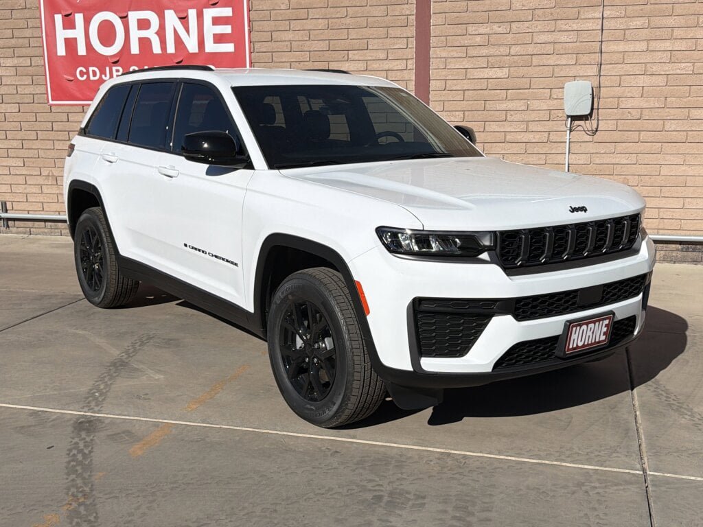 New 2026 Jeep Grand Cherokee Altitude AWD/4WD image 6