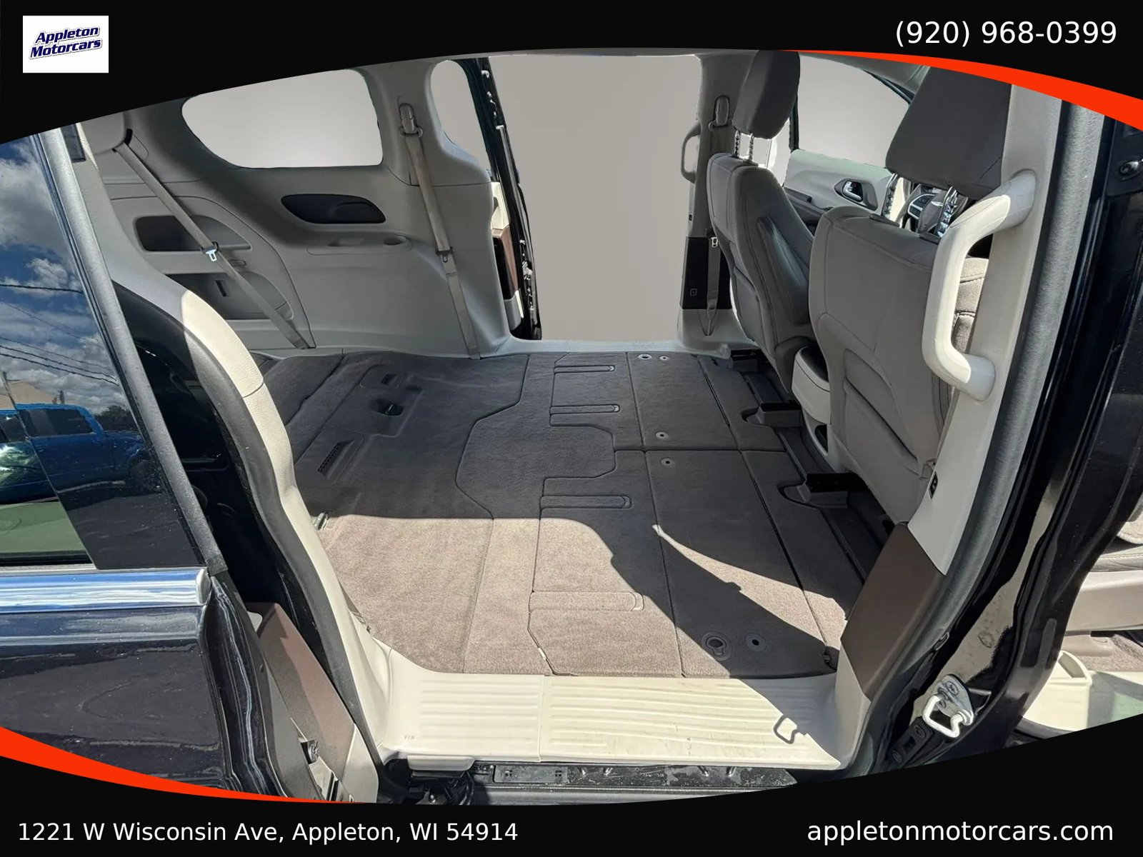 Used 2018 Chrysler Pacifica Touring Plus FWD image 31
