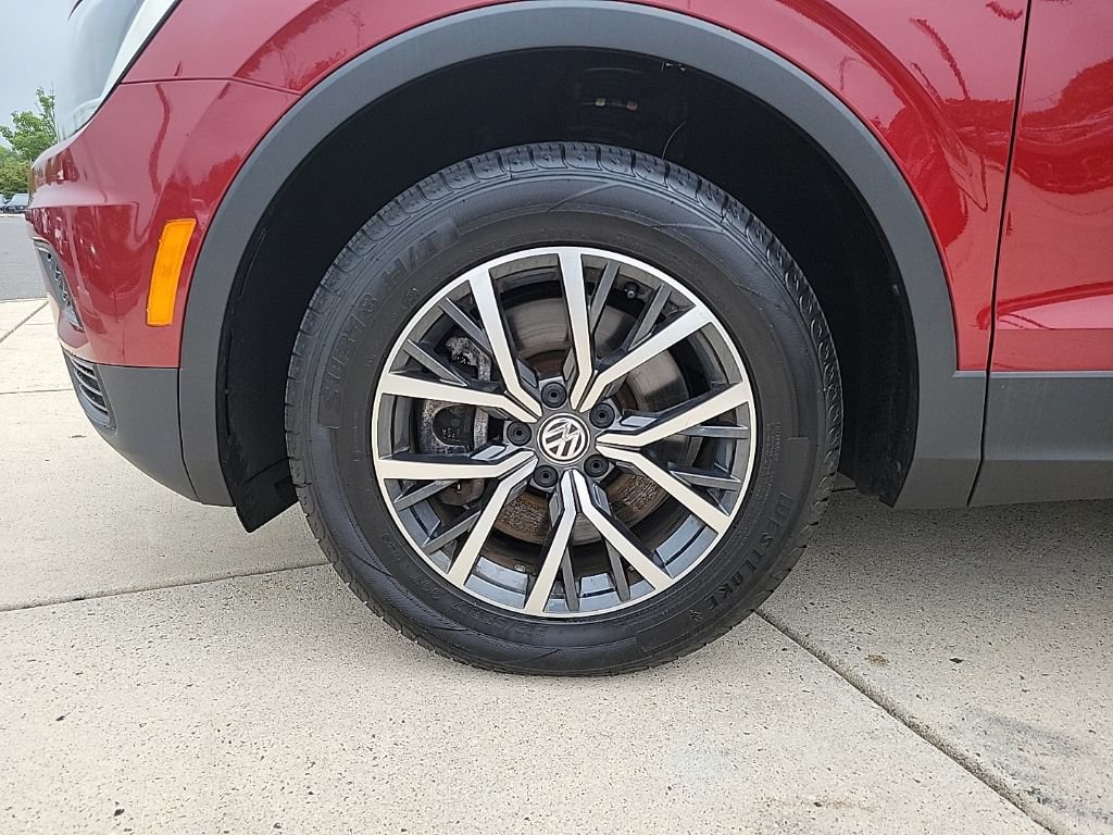 Used 2019 Volkswagen Tiguan SE w/ 3rd Row Seat Package AWD/4WD image 9