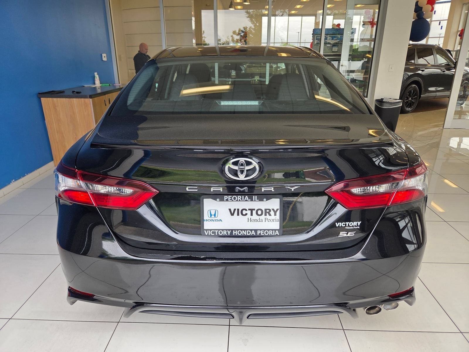 Used 2024 Toyota Camry SE FWD image 7