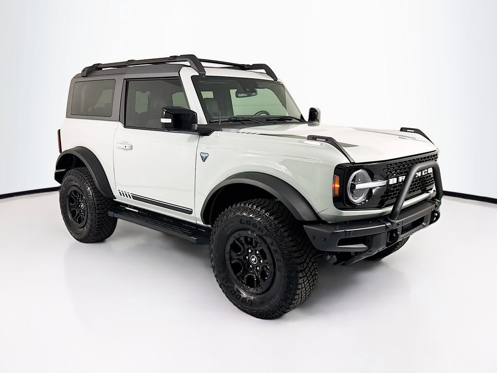 Used 2021 Ford Bronco First Edition AWD/4WD image 3