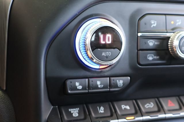 Used 2022 GMC Sierra 2500 Denali w/ Denali Black Diamond Edition AWD/4WD image 26