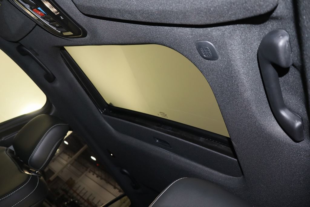 Used 2025 Jeep Grand Cherokee L Altitude image 7