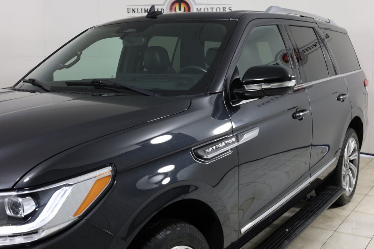 Used 2023 Lincoln Navigator Reserve AWD/4WD image 54