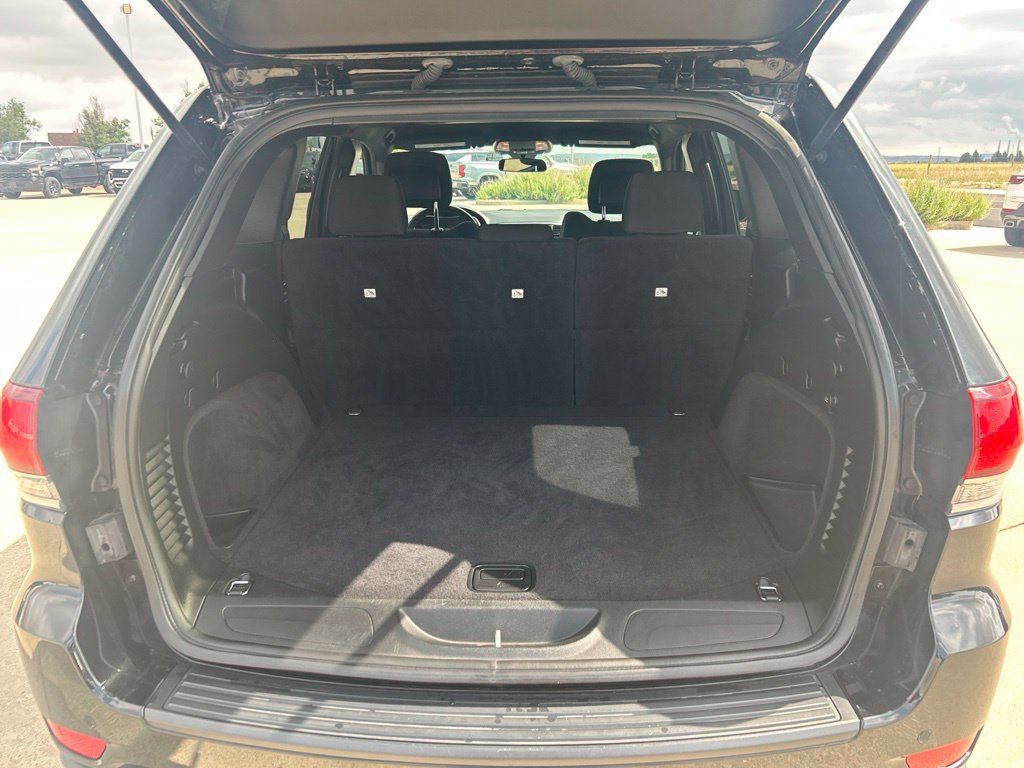 Used 2020 Jeep Grand Cherokee Laredo AWD/4WD image 5