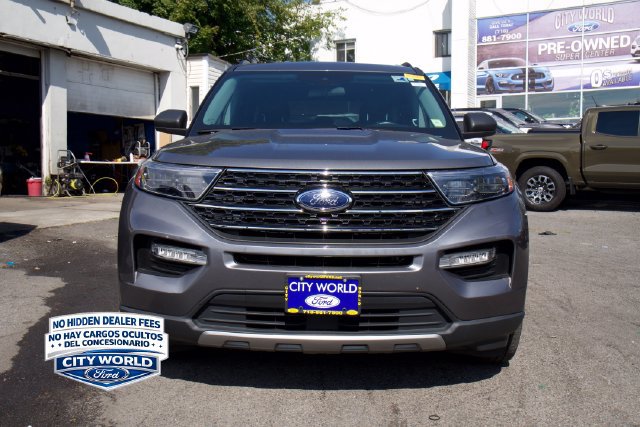 Certified 2021 Ford Explorer XLT w/ Equipment Group 202A AWD/4WD image 2