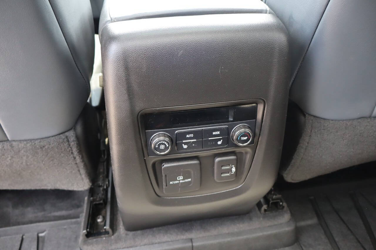 Used 2020 Buick Enclave Premium w/ Sun and Sites Package AWD/4WD image 15