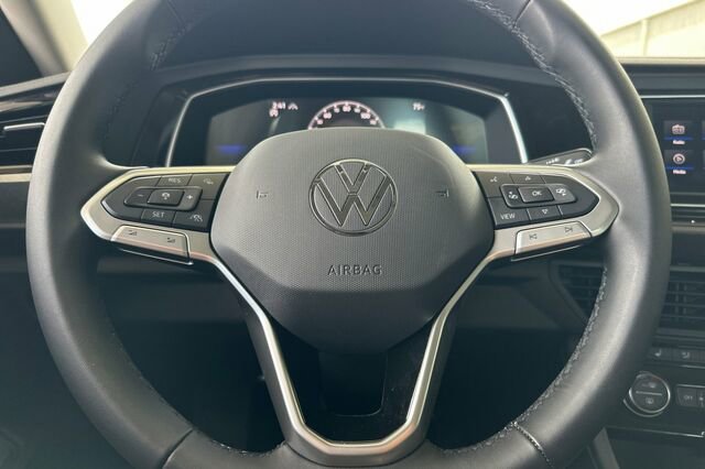 New 2024 Volkswagen Jetta SE image 22