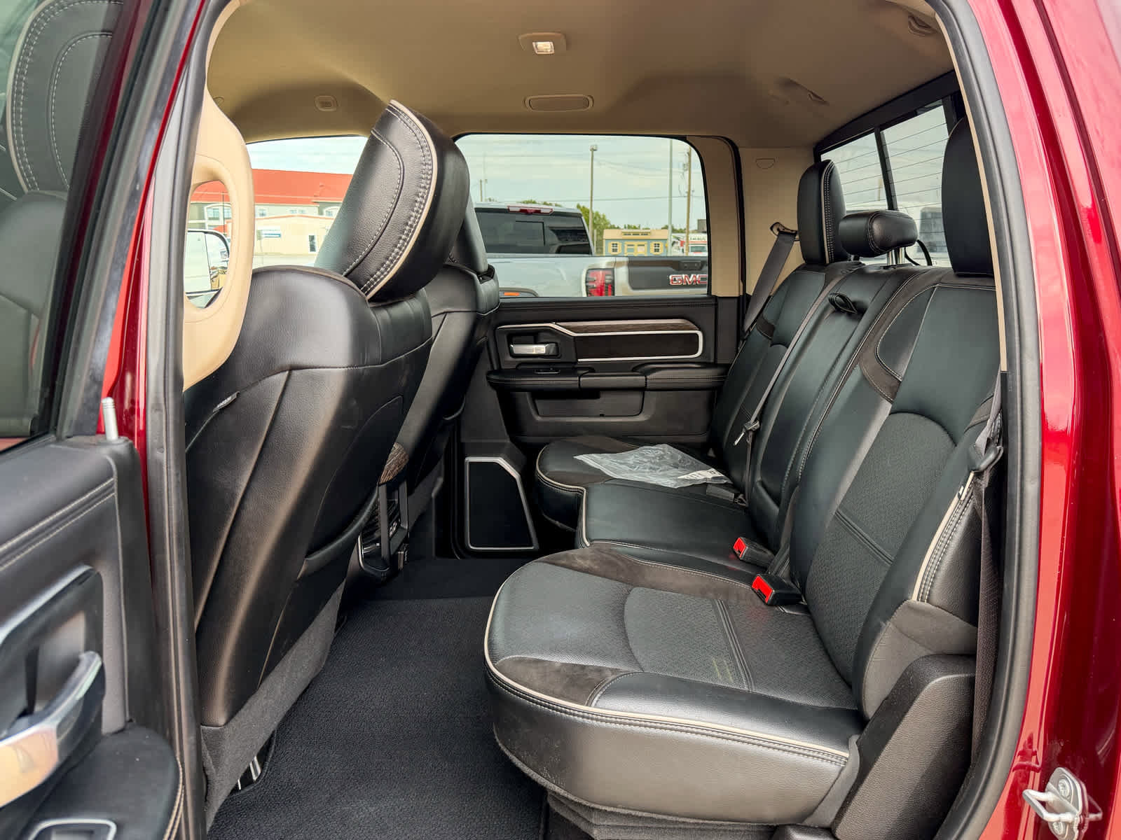 Used 2020 RAM 3500 Laramie image 8