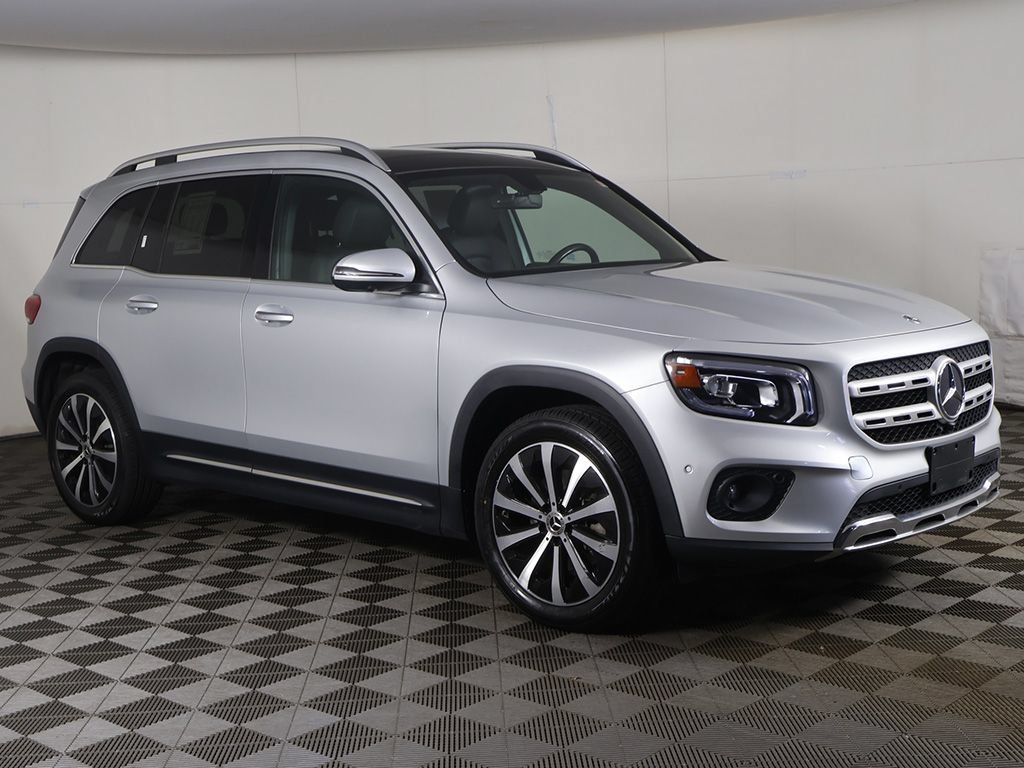 Used 2023 Mercedes-Benz GLB 250 4MATIC w/ Premium Package image 46