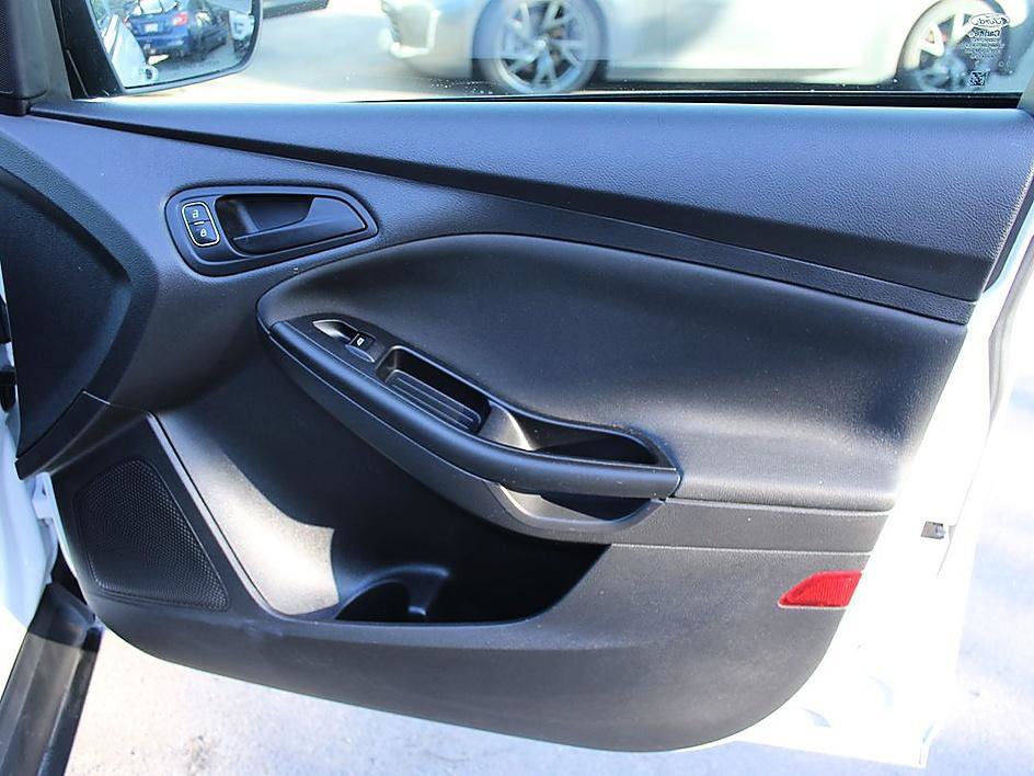 Used 2018 Ford Focus S FWD image 17