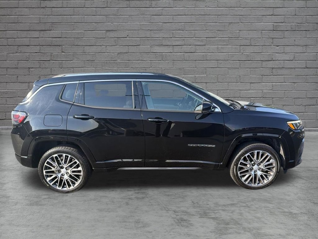 Used 2022 Jeep Compass Limited w/ Elite Group AWD/4WD image 5