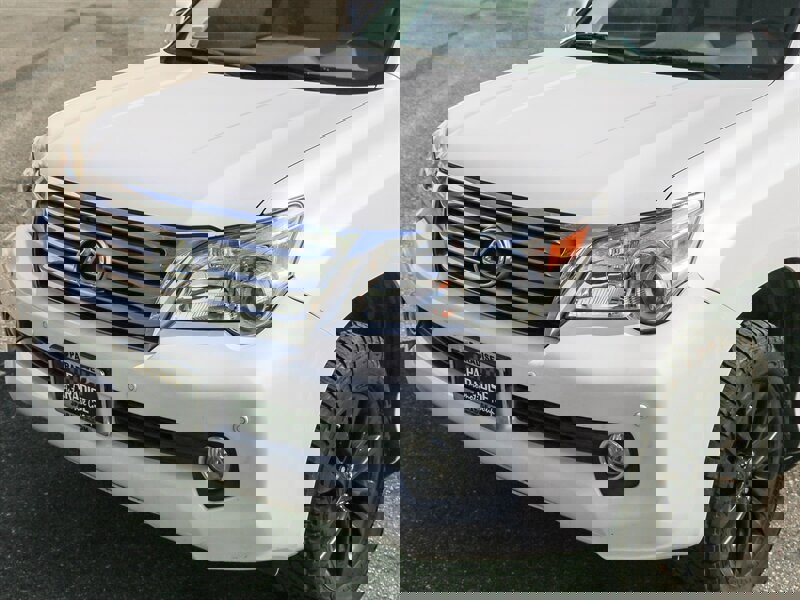 Used 2011 Lexus GX 460 w/ Comfort Plus Pkg image 9