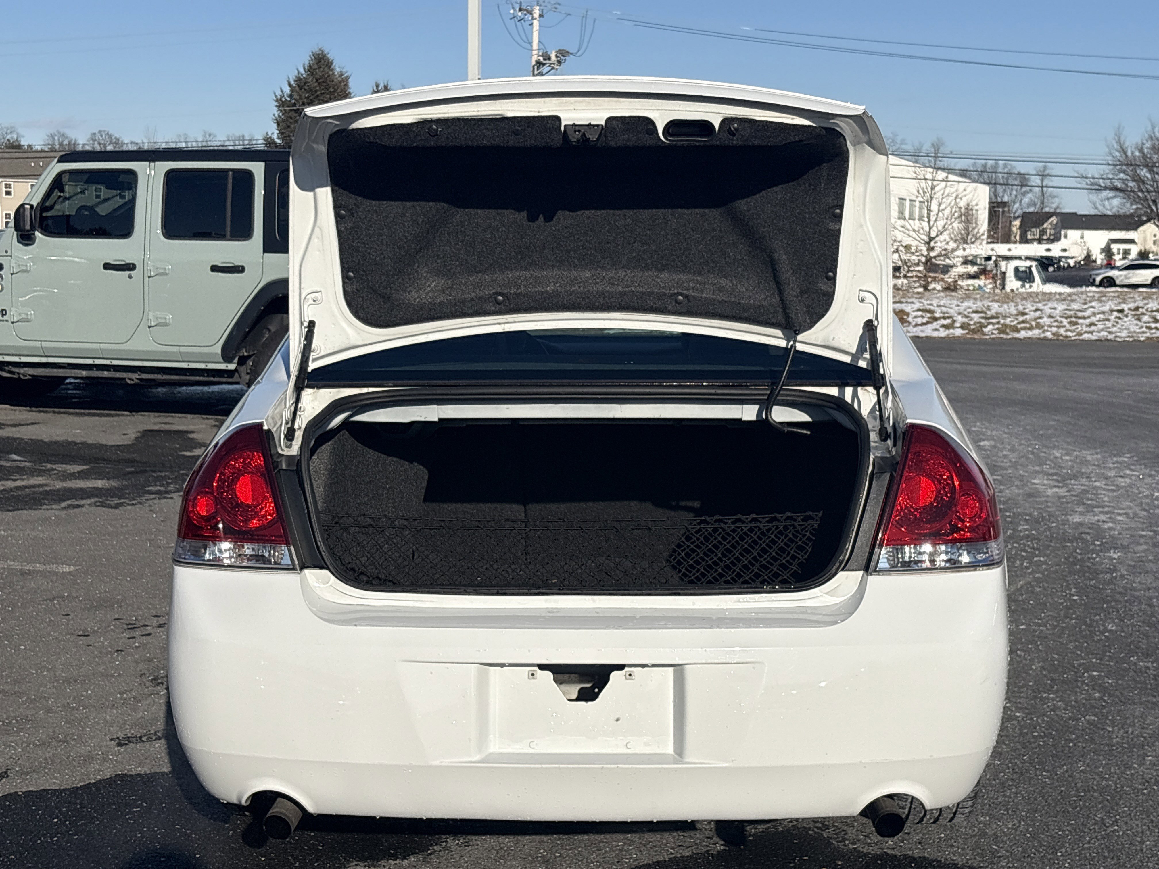 Used 2015 Chevrolet Impala LT w/ LT Sunroof Package image 11