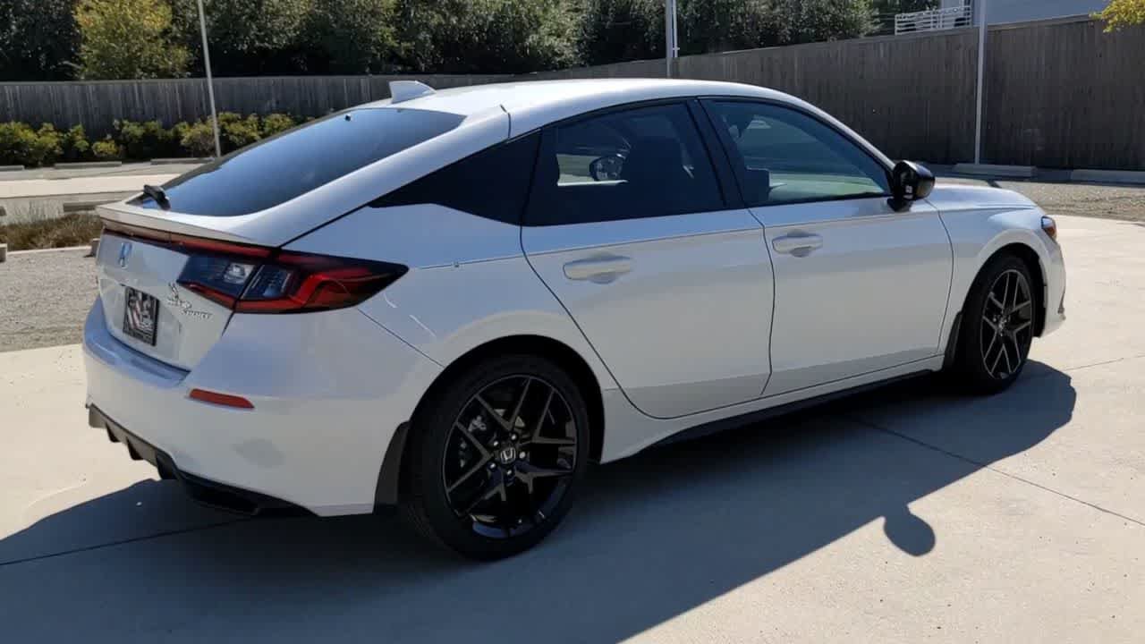 Used 2023 Honda Civic Sport image 8
