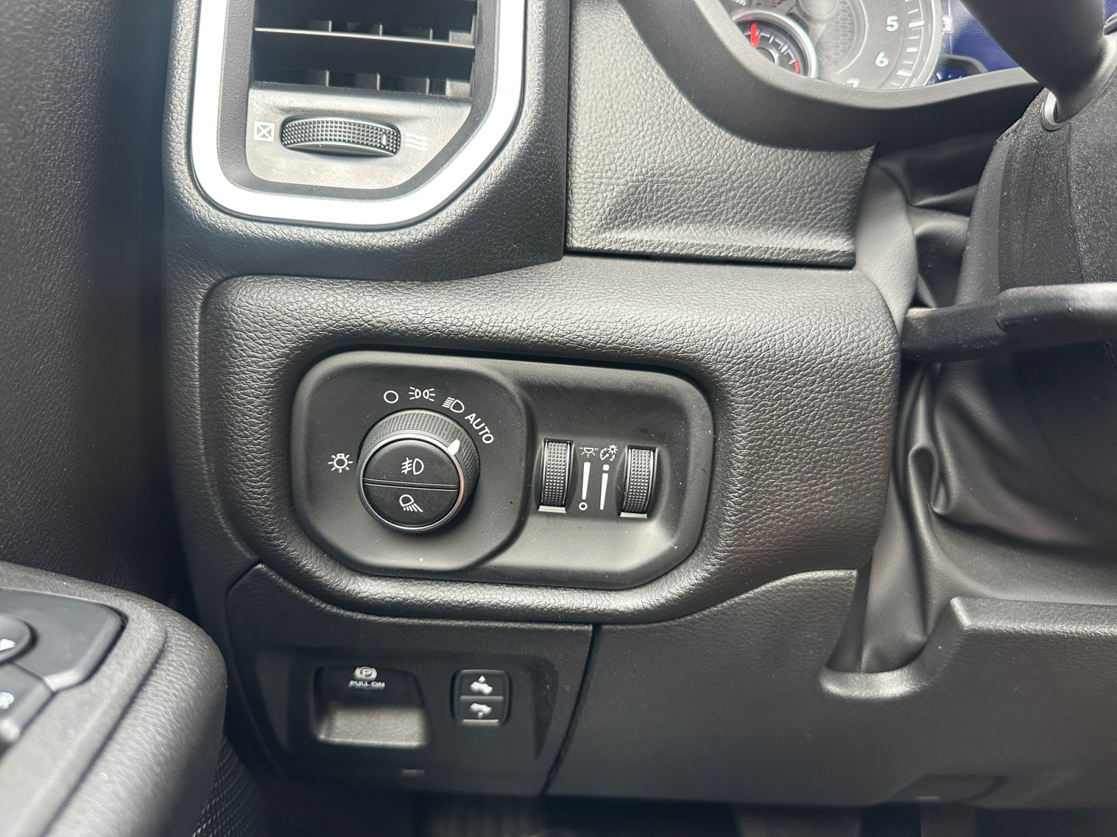 Used 2026 RAM 1500 Big Horn AWD/4WD image 25
