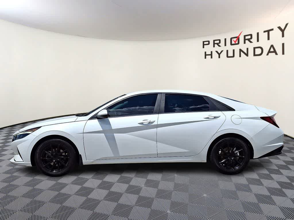 Used 2022 Hyundai Elantra SEL w/ Convenience Package FWD image 7