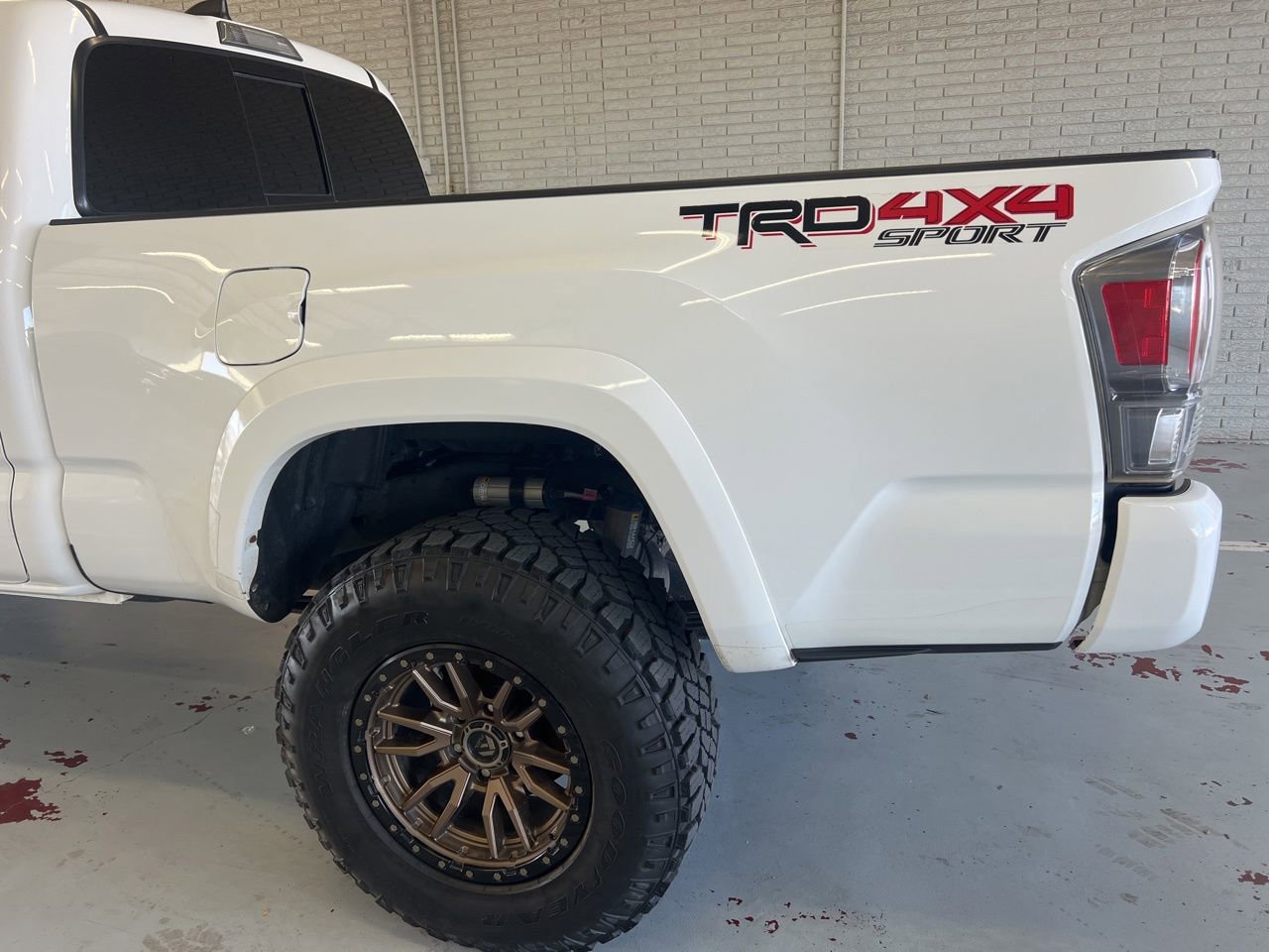 Used 2020 Toyota Tacoma TRD Sport AWD/4WD image 7