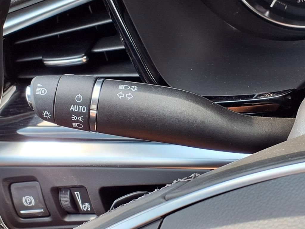 New 2025 Cadillac XT5 Premium Luxury w/ LPO, Floor Liner Package image 18