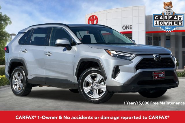 Certified 2025 Toyota RAV4 LE AWD/4WD image 2