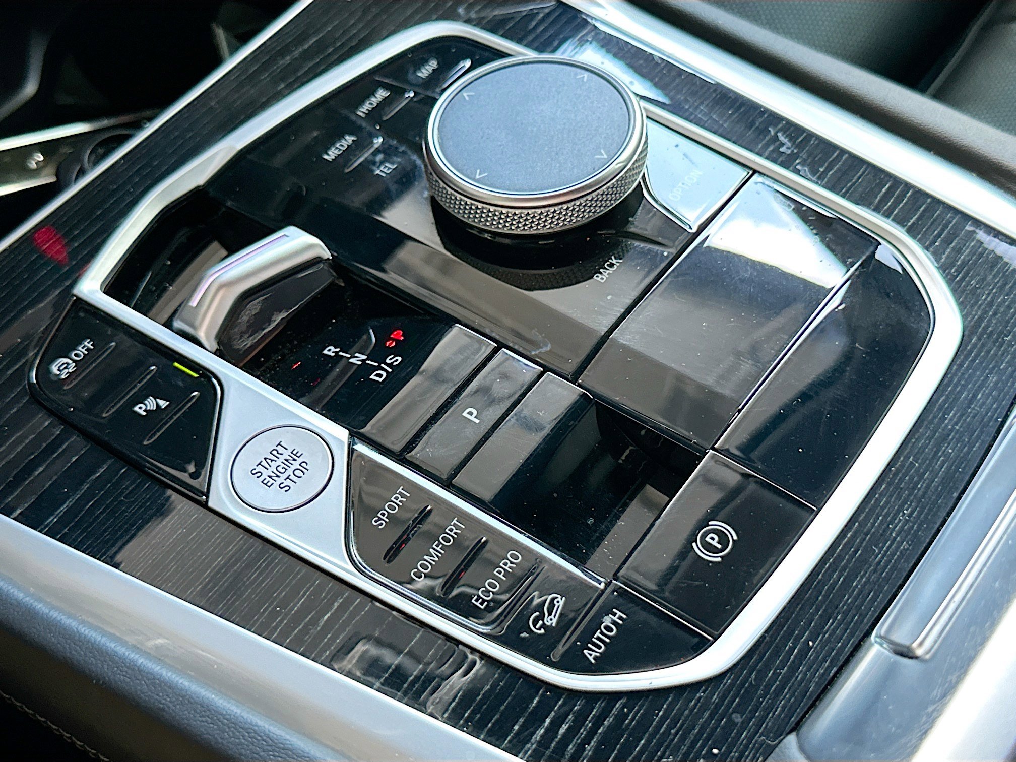 Used 2024 BMW X6 xDrive40i w/ Premium Package image 17