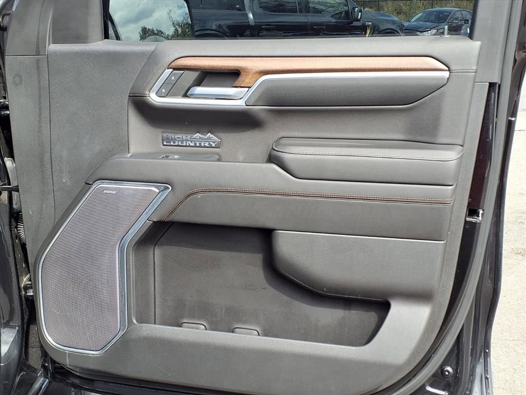 Used 2022 Chevrolet Silverado 1500 High Country image 12