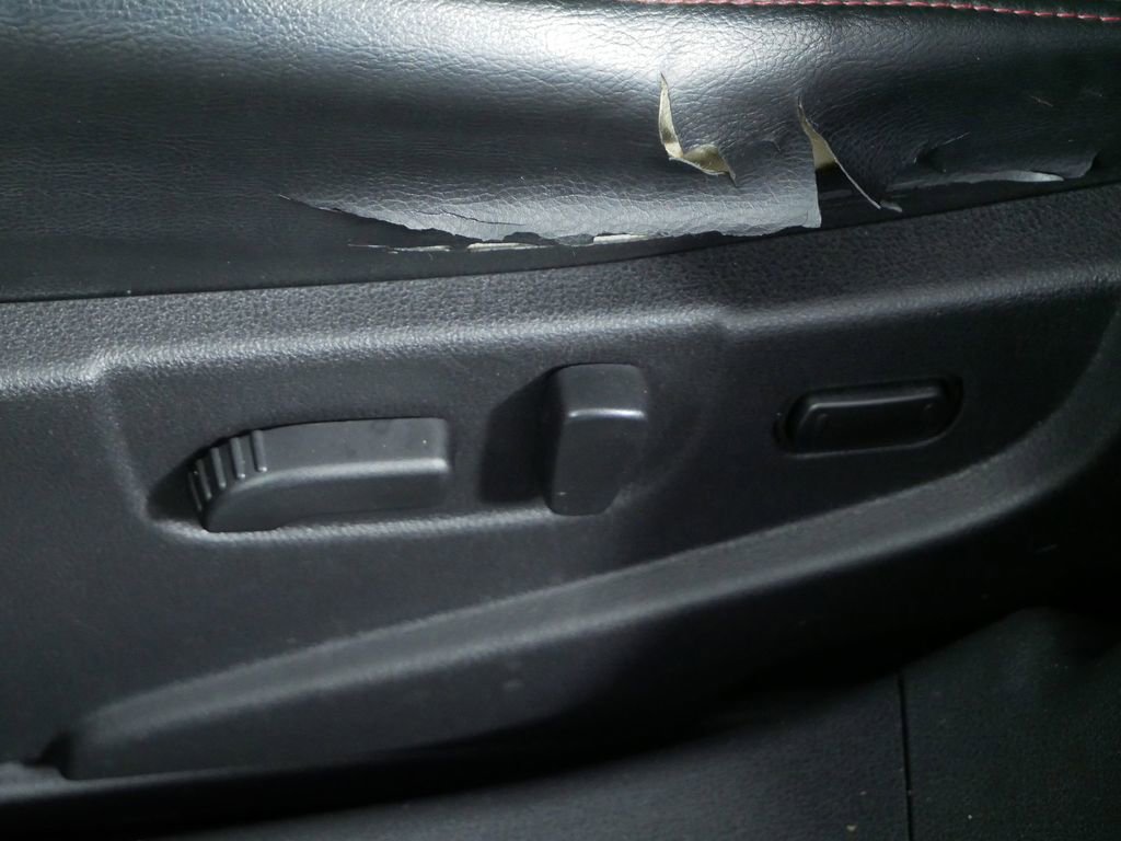 Used 2011 Nissan Rogue SV w/ SL Pkg image 18