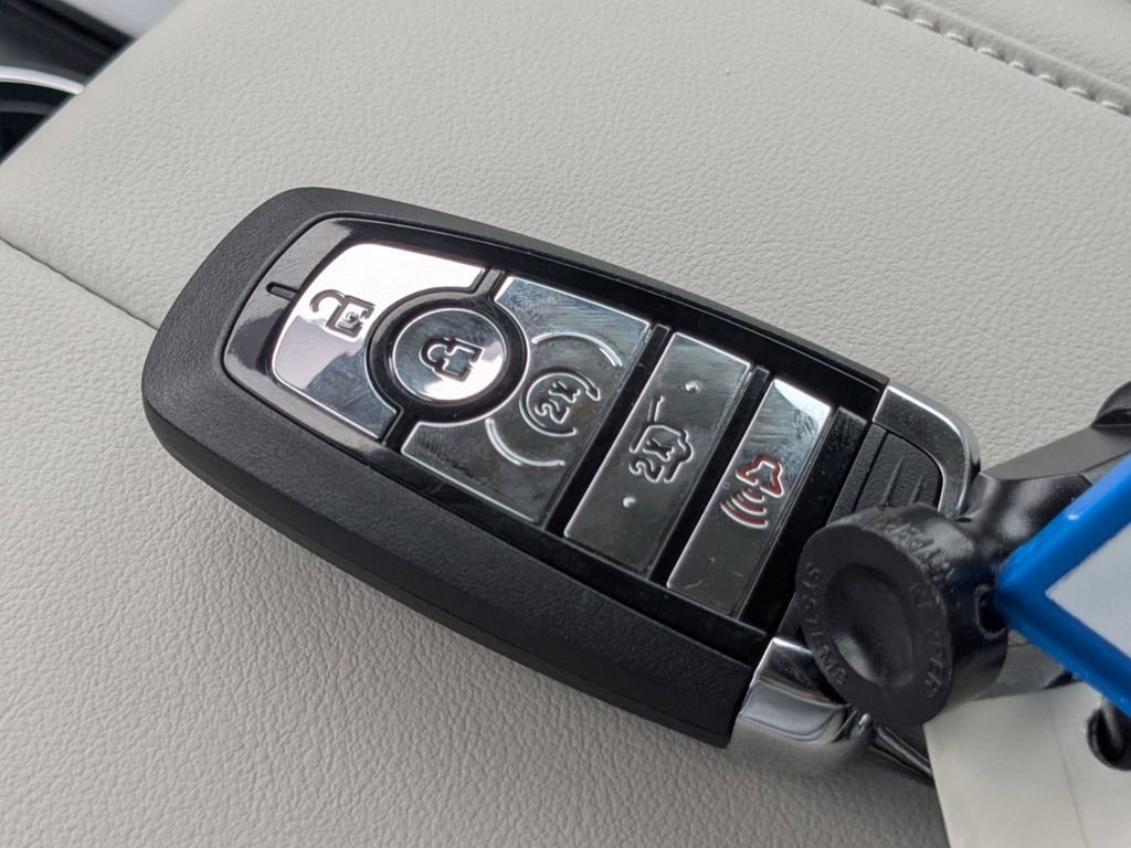 New 2026 Lincoln Nautilus Reserve AWD/4WD image 33
