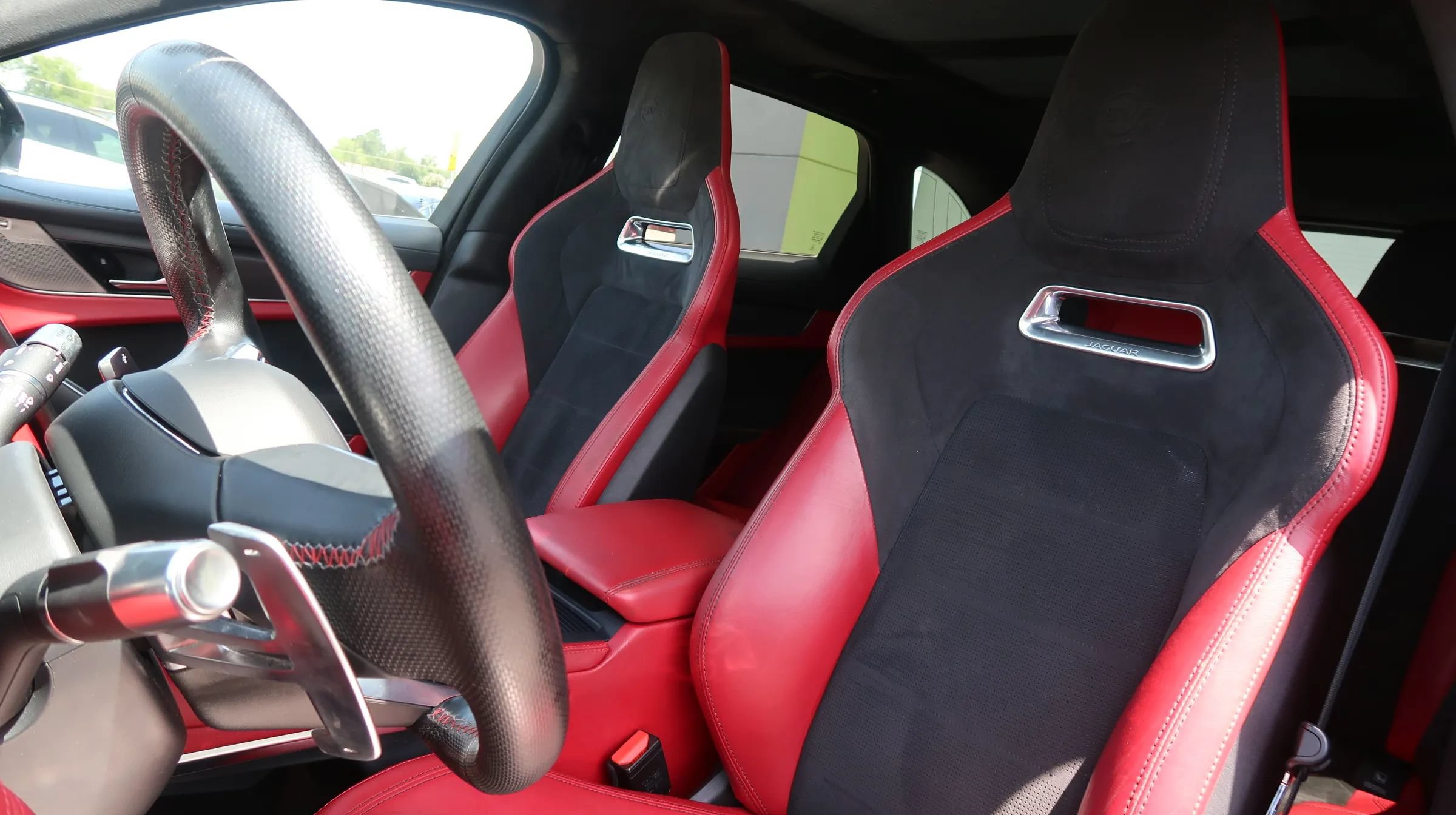 Used 2022 Jaguar F-PACE SVR AWD/4WD image 18