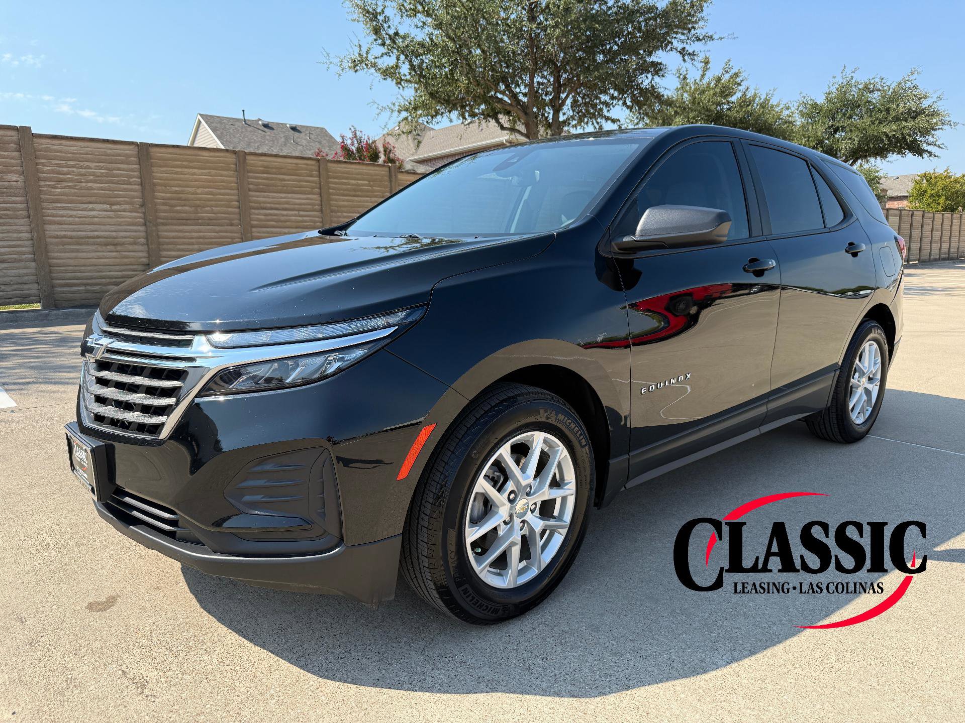 Used 2023 Chevrolet Equinox LS w/ LS Convenience Package image 1
