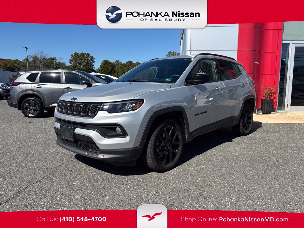 Used 2025 Jeep Compass Latitude w/ Convenience Group AWD/4WD image 1