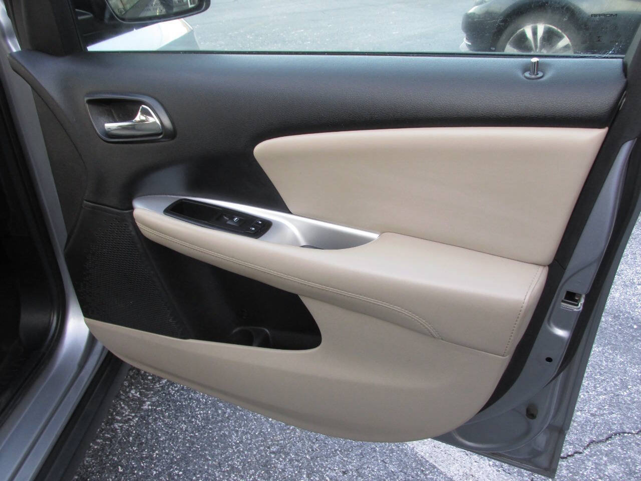 Used 2015 Dodge Journey SXT w/ Flexible Seating Group FWD image 23