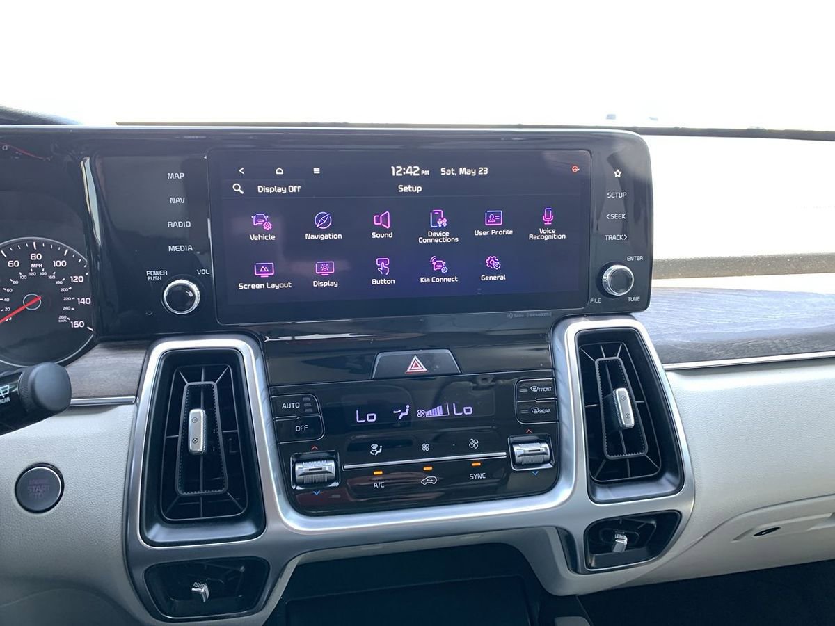 Used 2022 Kia Sorento EX w/ Panoramic Sunroof Package FWD image 23