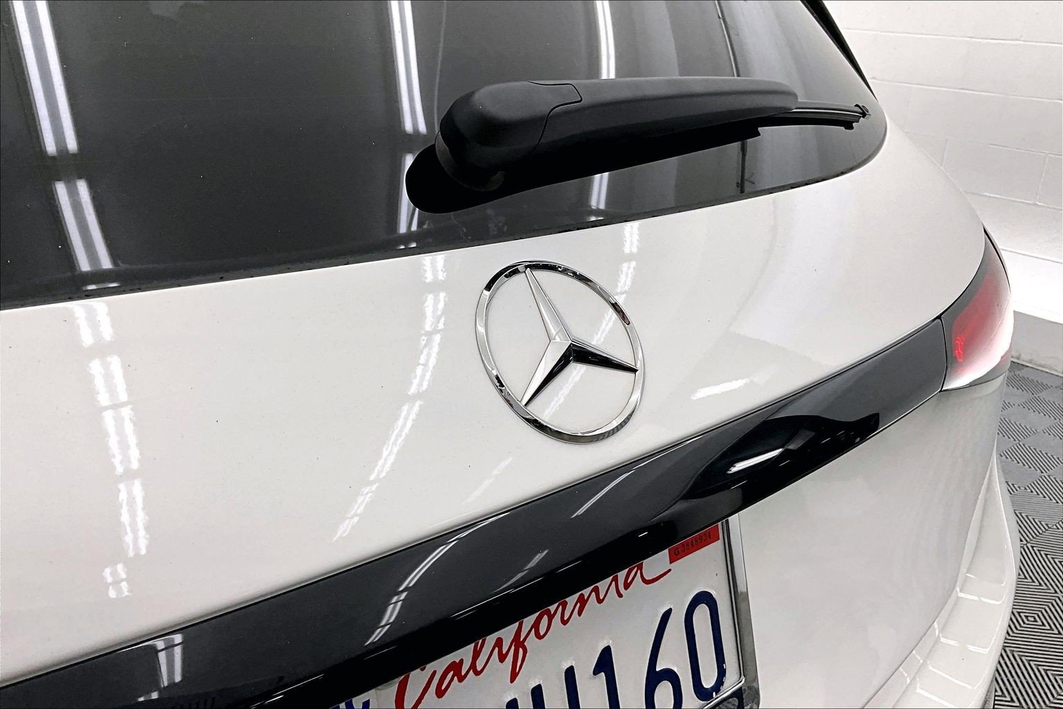 Certified 2025 Mercedes-Benz GLC 300 image 7