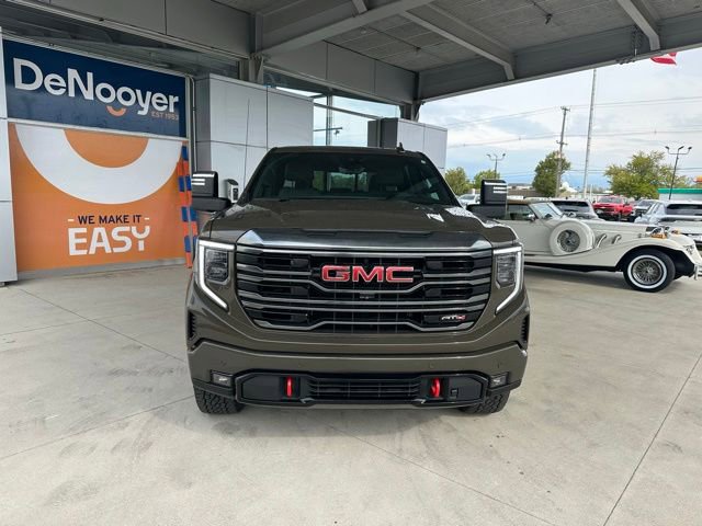 Used 2023 GMC Sierra 1500 AT4 w/ AT4 Premium Package AWD/4WD image 3