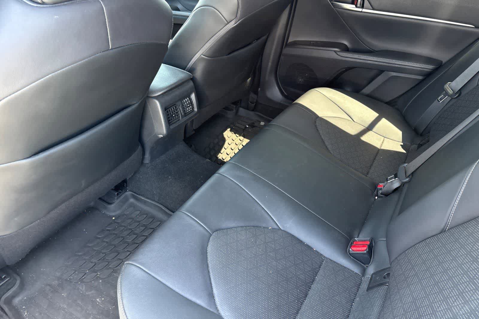 Used 2021 Toyota Camry XSE FWD image 5