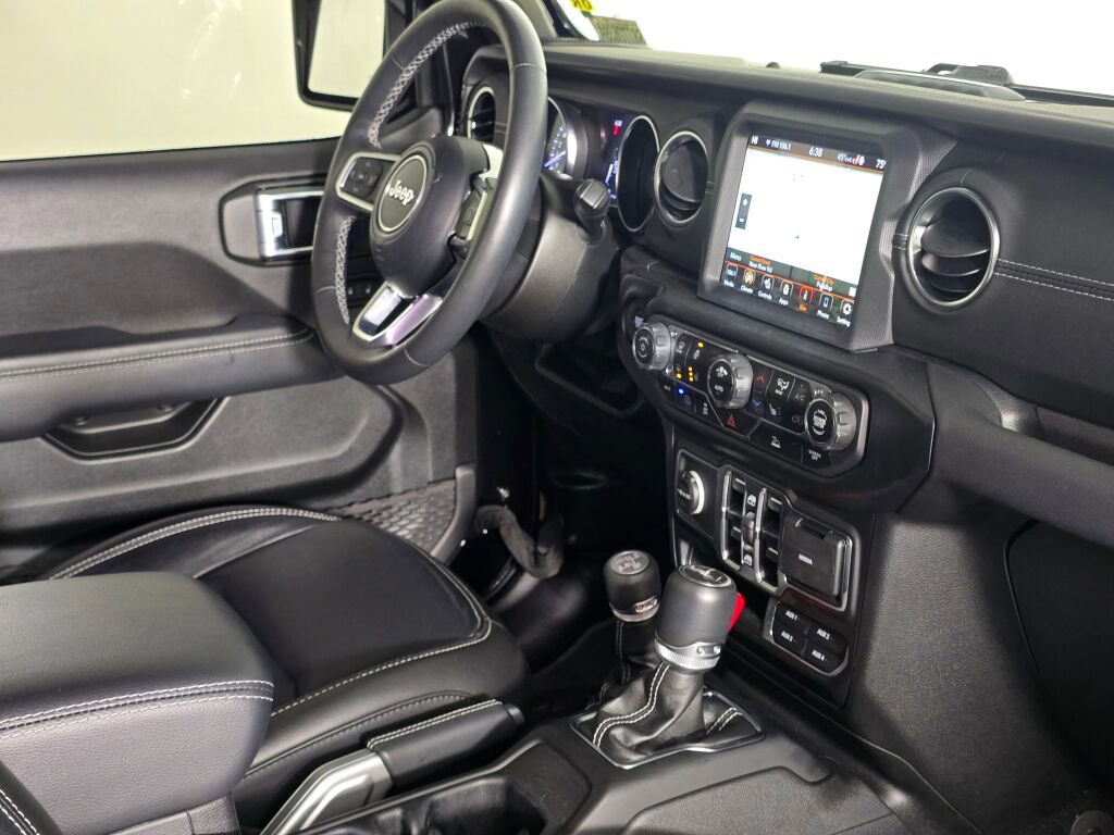 Used 2022 Jeep Wrangler Unlimited Sahara w/ Cold Weather Group image 44