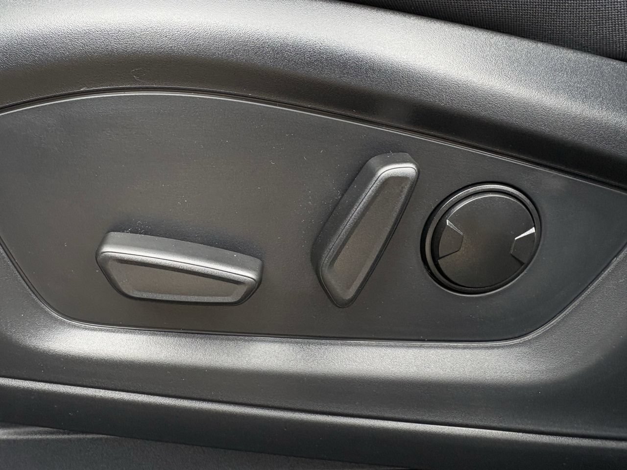 New 2026 Ford Explorer Active RWD image 23