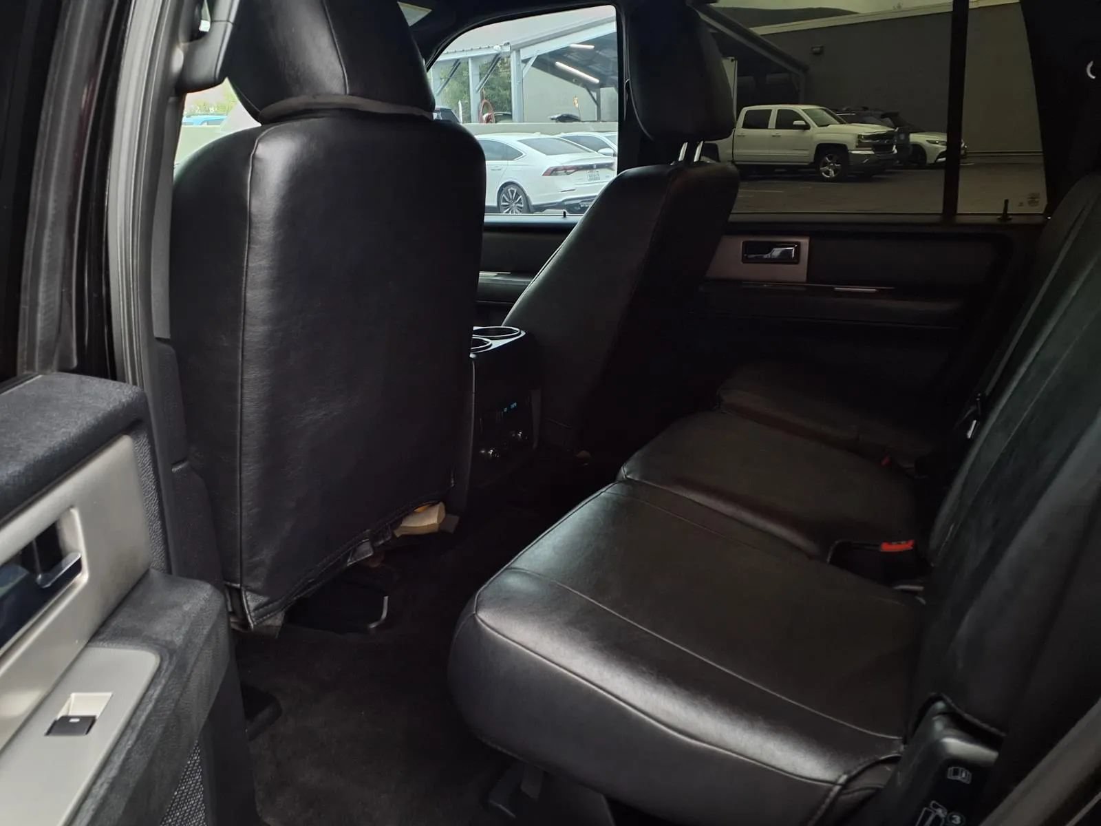 Used 2017 Ford Expedition XLT RWD image 19