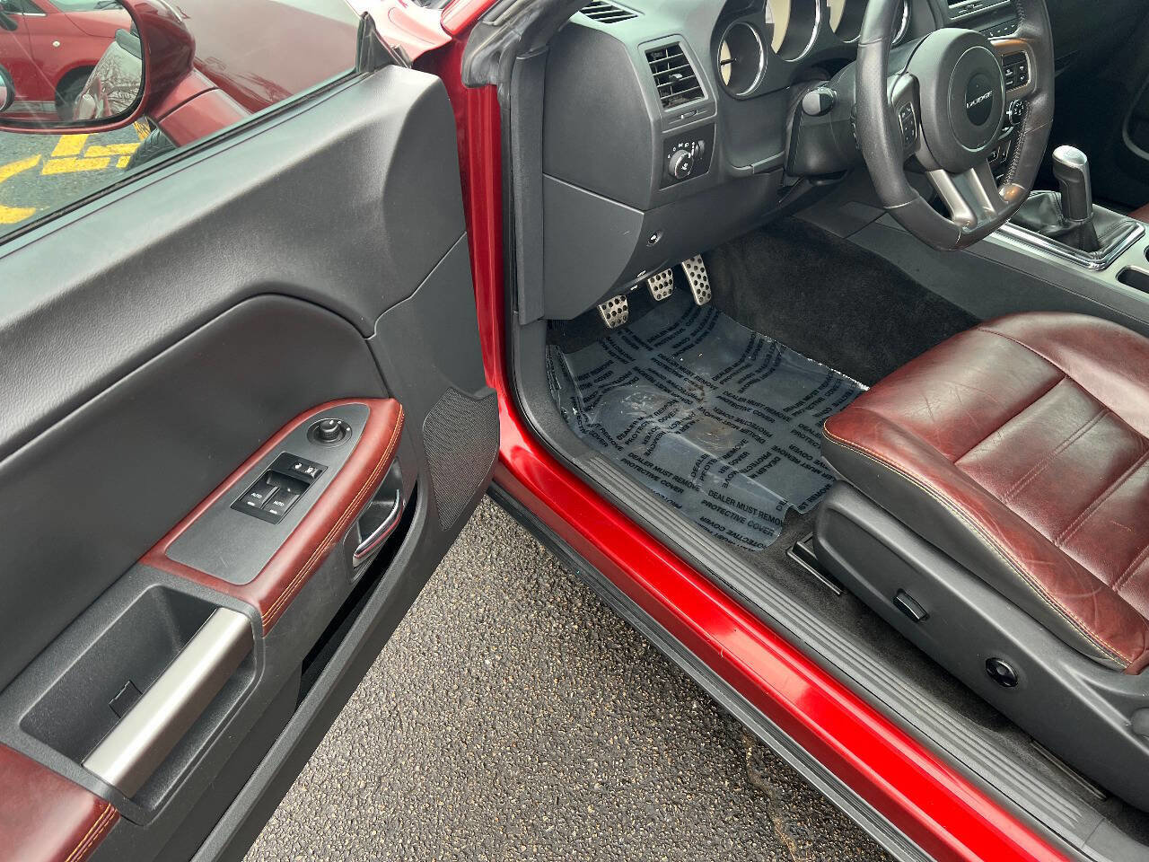 Used 2014 Dodge Challenger R/T image 16